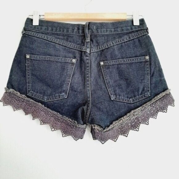 FREE PEOPLE Lacey Denim Cutoff Shorts Blue Jeans Lace Trim Hem Sz 24 - Picture 5 of 6